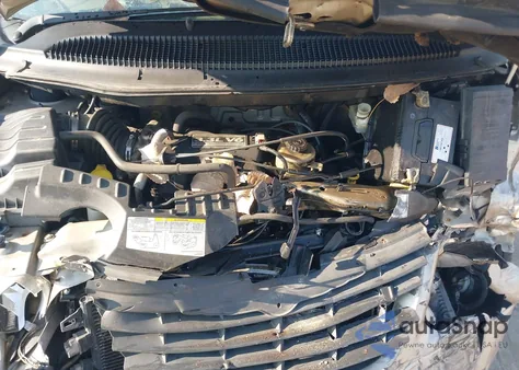 2005 Chrysler Town & Country from USA, damaged, VIN 1C4GP45R65B160808